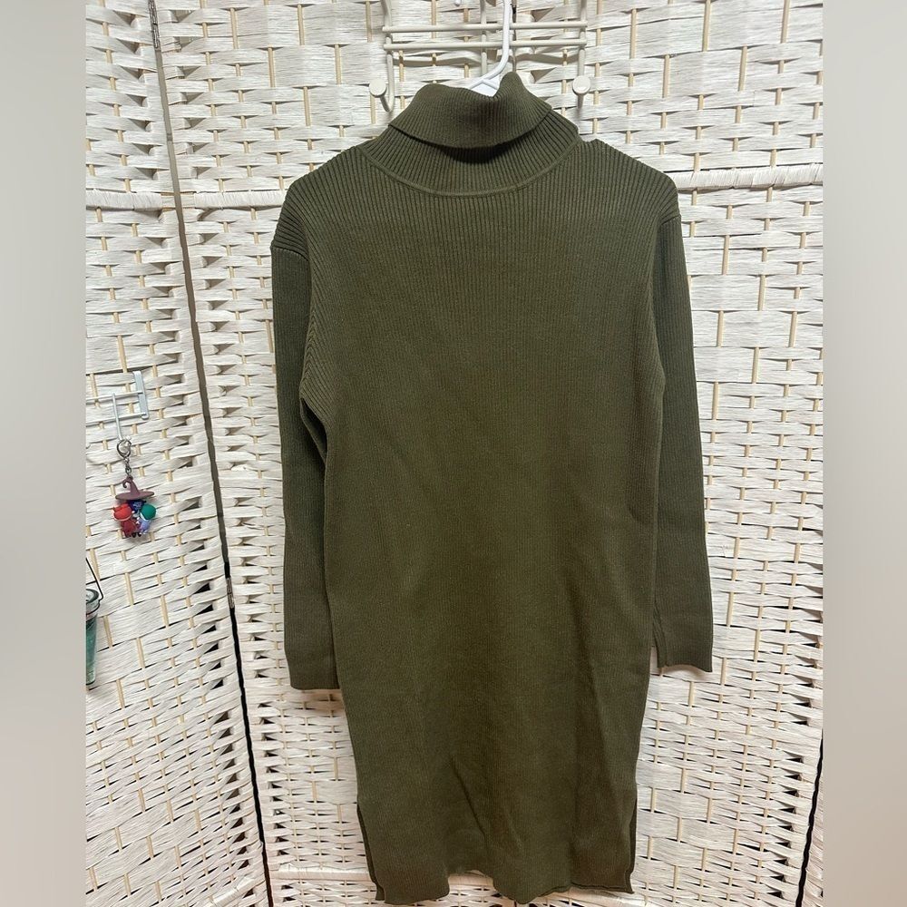 Army green Fantastic Fawn sweater dress‎ size small NWOT long sleeves